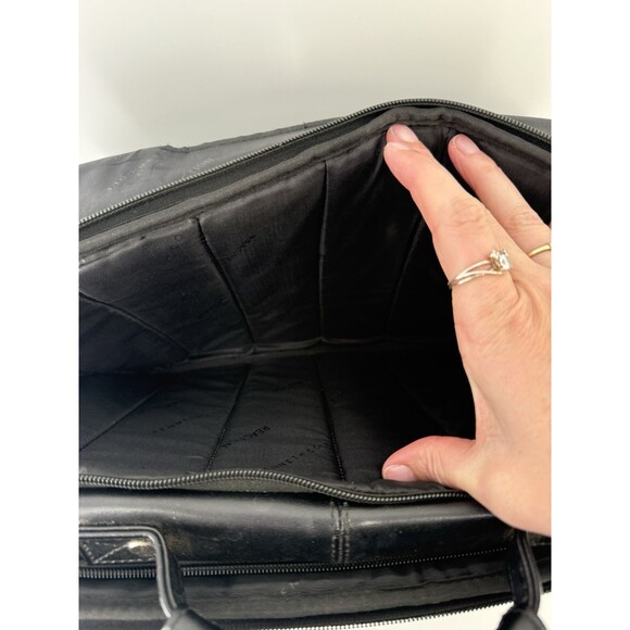 Kenneth Cole Reaction Unisex Black Leather Risky Business Messenger Bag Laptop - Picture 9 of 16